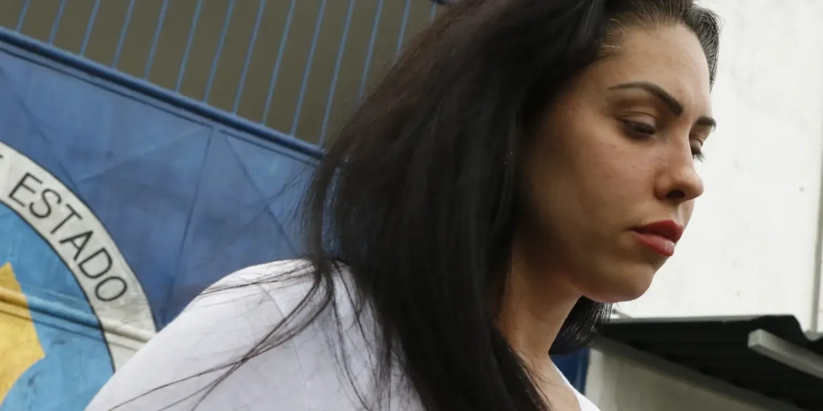 mae-de-henry-borel-se-entrega-a-policia-apos-ordem-de-prisao