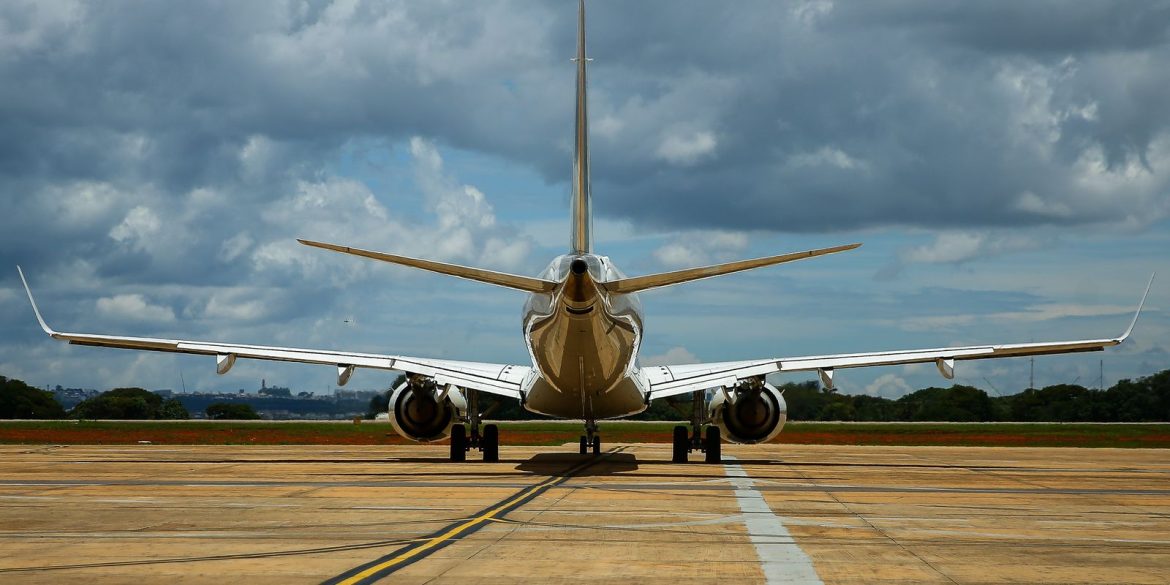 ****-crise-no-combustivel-impacta-avioes-e-resulta-em-cancelamentos-na-europa