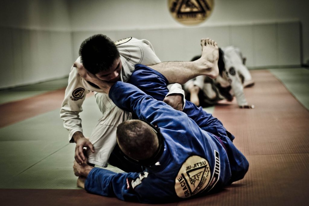 treinador-de-jiu-jitsu-e-policial-civil-e-preso-em-manaus-por-suspeita-de-estupro-de-vulneraveis