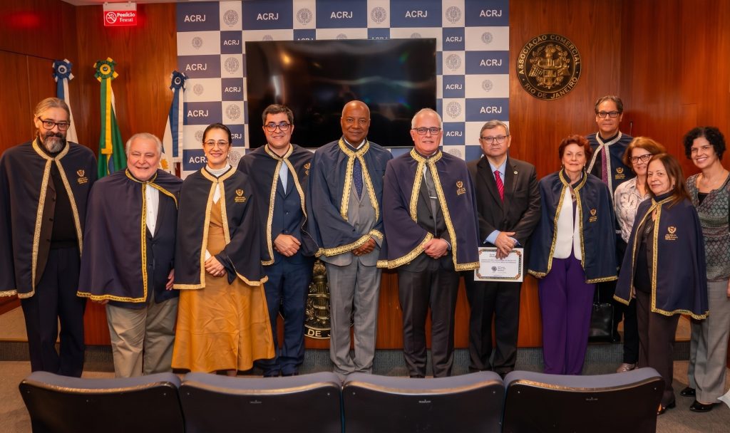 academia-nacional-de-economia-realiza-cerimonia-de-posse-da-presidencia-e-diretoria-da-gestao-2026–2030